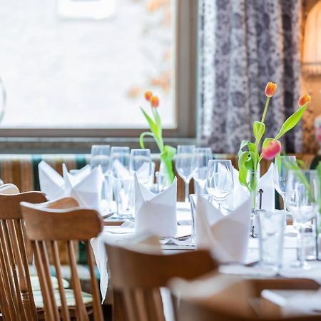Hotel Gasthof Zum Kirchenwirt プフ・バイ・ハライン エクステリア 写真