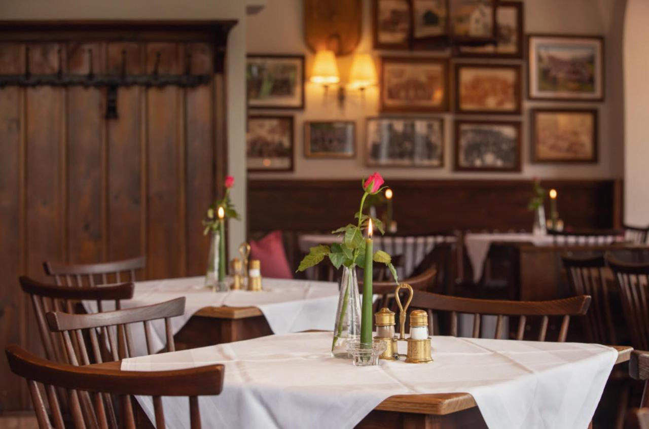 Hotel Gasthof Zum Kirchenwirt プフ・バイ・ハライン エクステリア 写真
