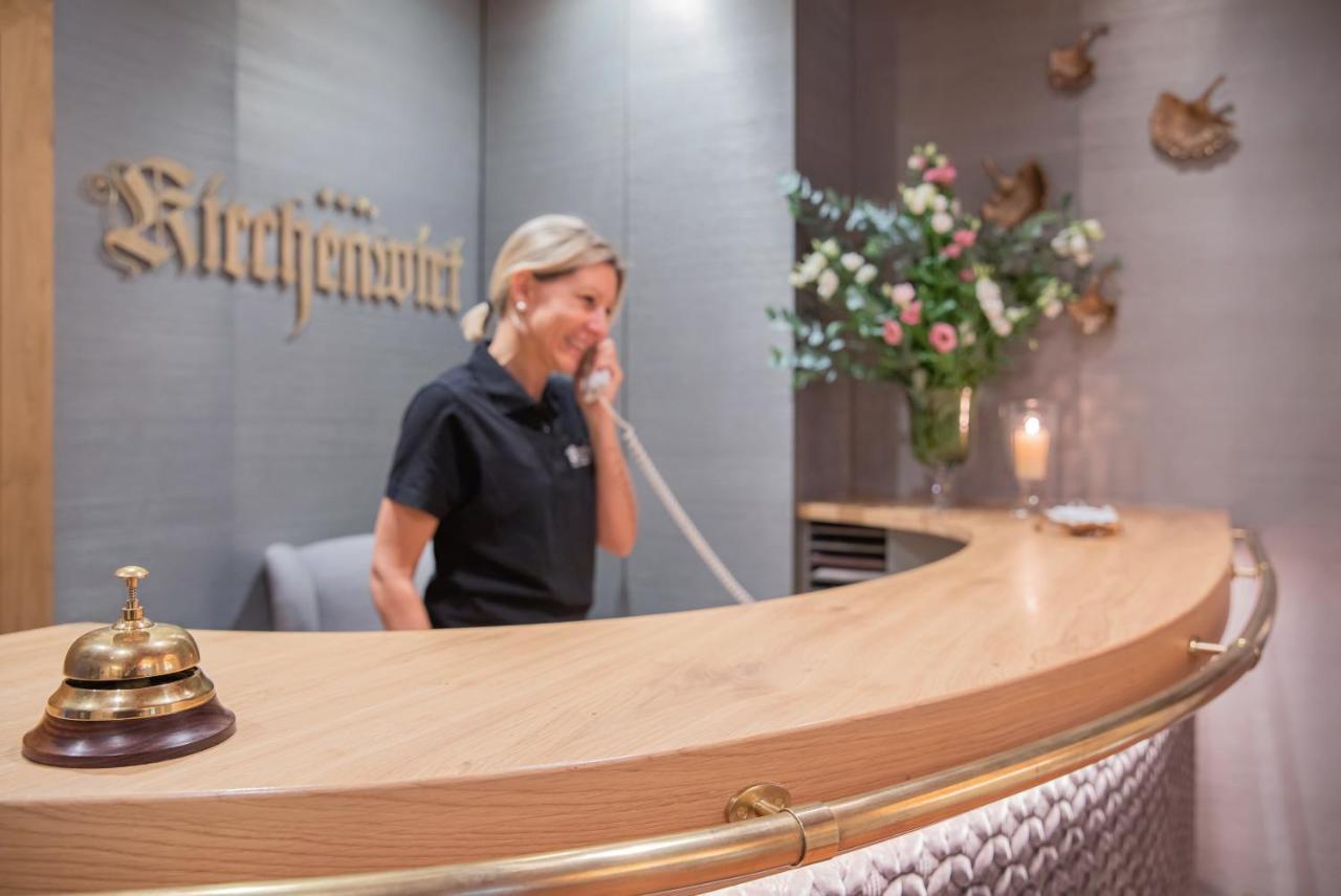 Hotel Gasthof Zum Kirchenwirt プフ・バイ・ハライン エクステリア 写真
