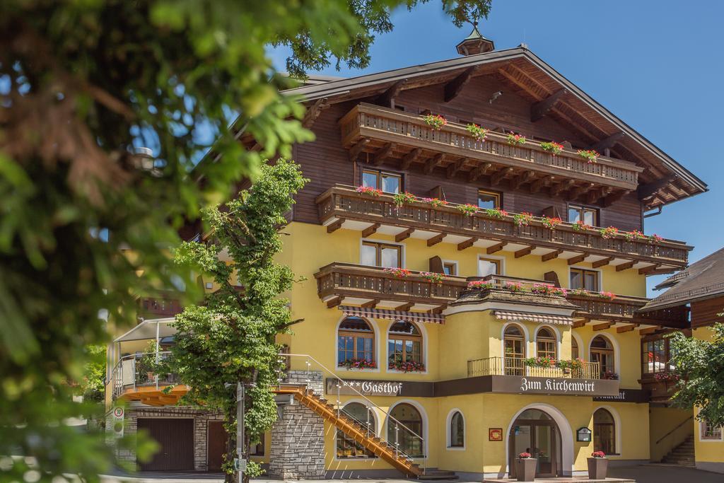 Hotel Gasthof Zum Kirchenwirt プフ・バイ・ハライン エクステリア 写真
