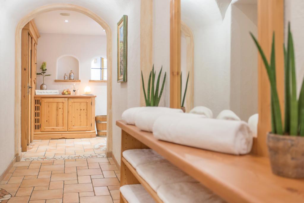 Hotel Gasthof Zum Kirchenwirt プフ・バイ・ハライン エクステリア 写真