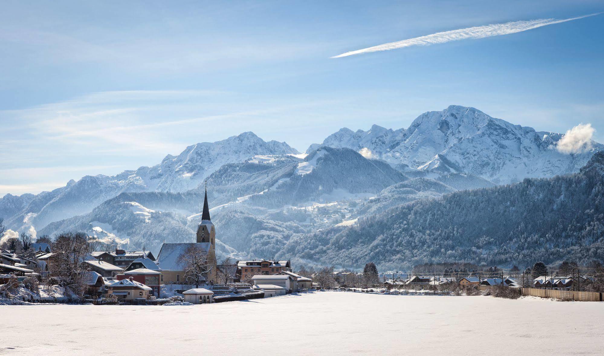 Hotel Gasthof Zum Kirchenwirt プフ・バイ・ハライン エクステリア 写真